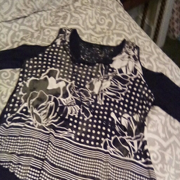 Cold Shoulder Top - Picture 1 of 1